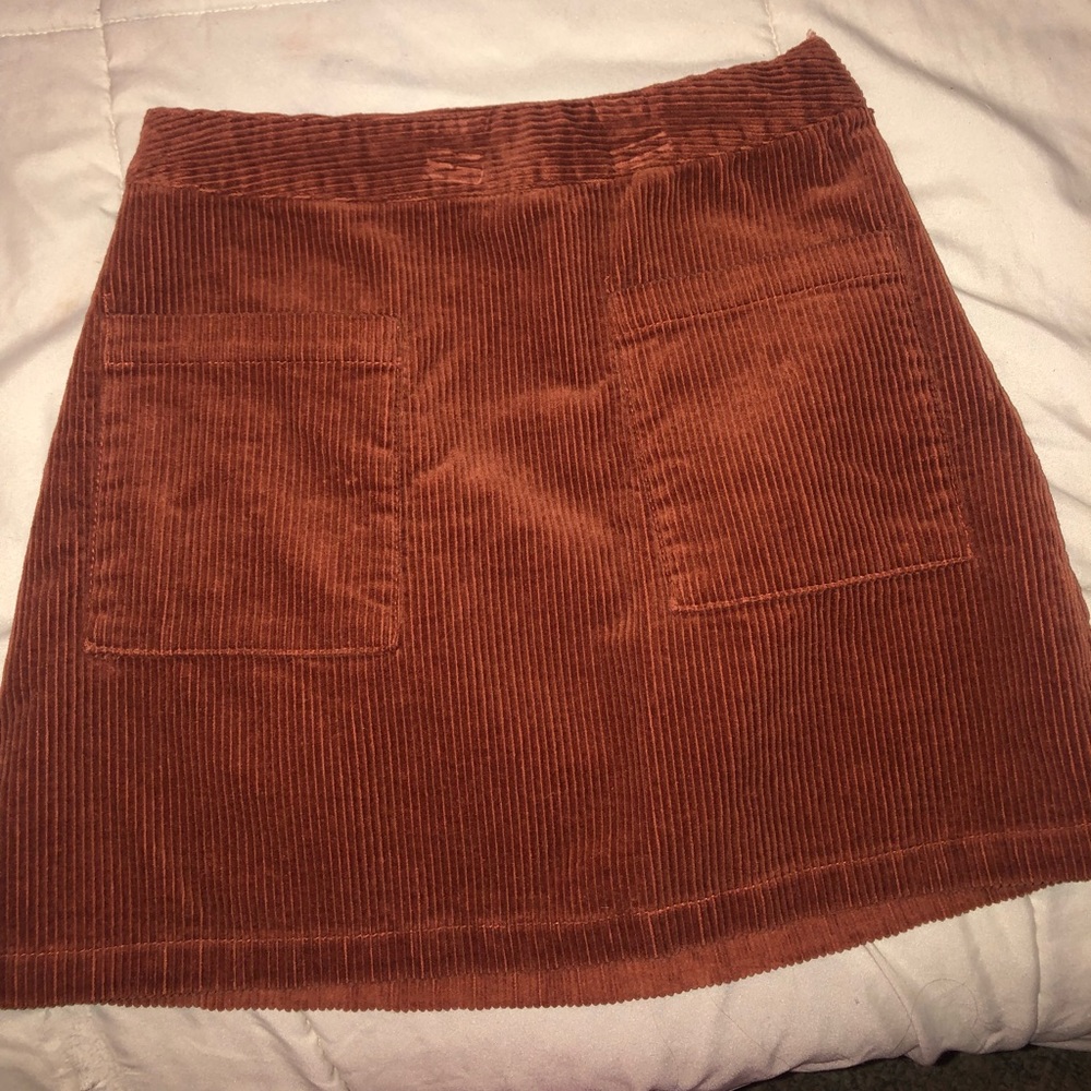 Off orange skirt